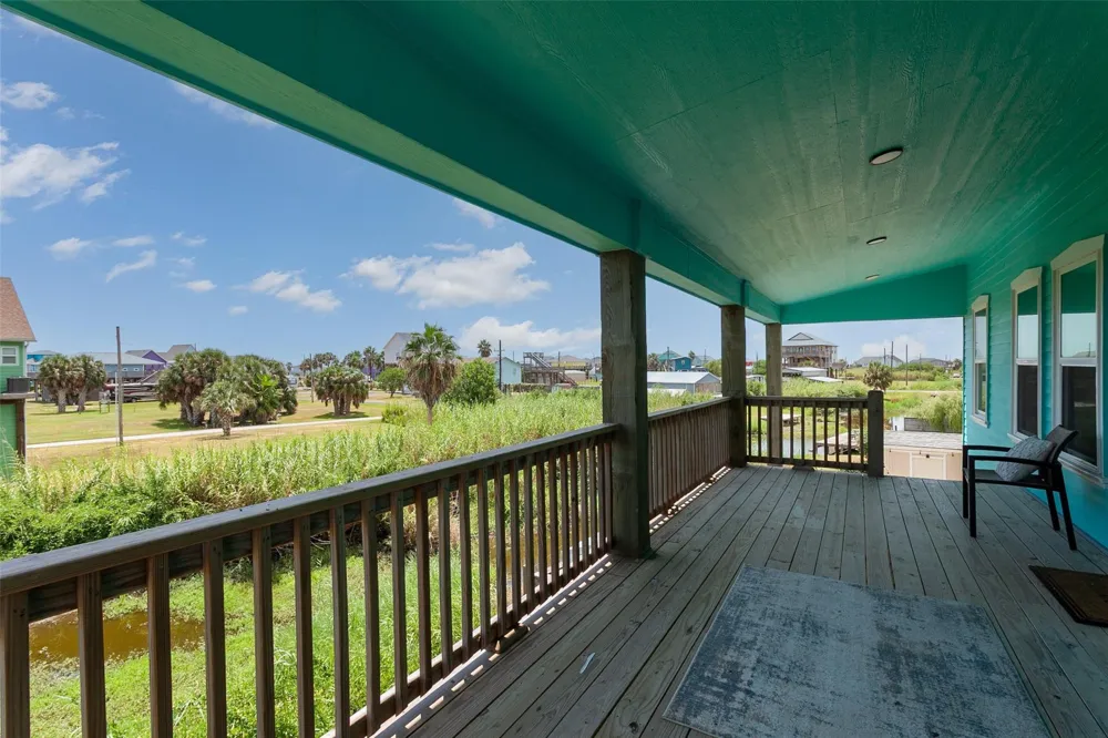 1938 Moms Road Port Bolivar, TX 77650