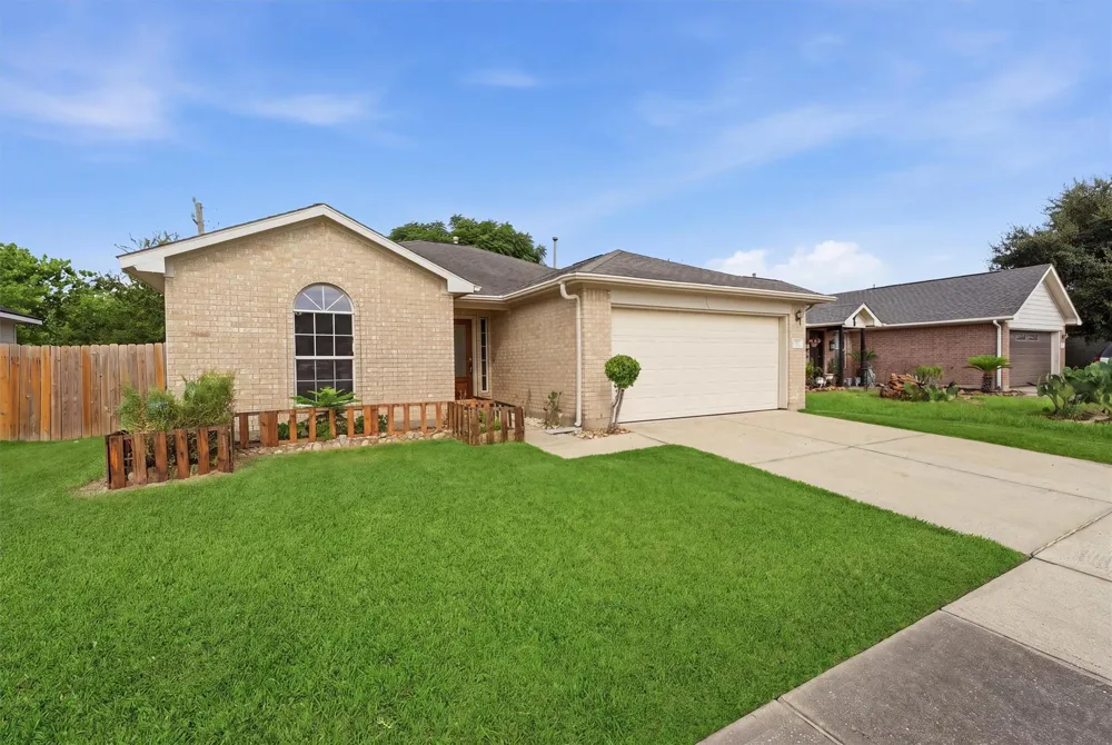 3435 Red Cedar Drive Baytown, TX 77521