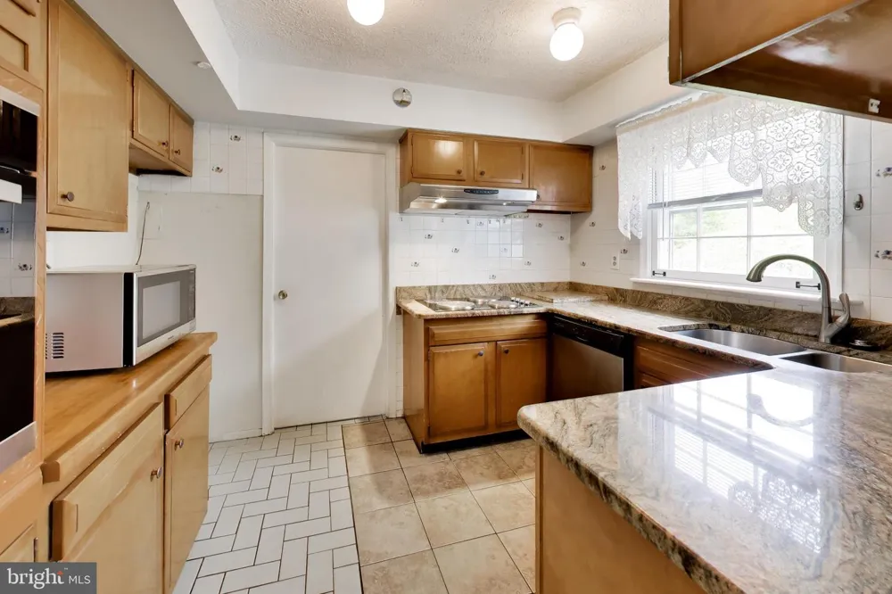 12306 ROCKLEDGE DRIVE Bowie, MD 20715
