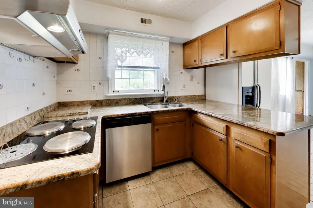 12306 ROCKLEDGE DRIVE Bowie, MD 20715