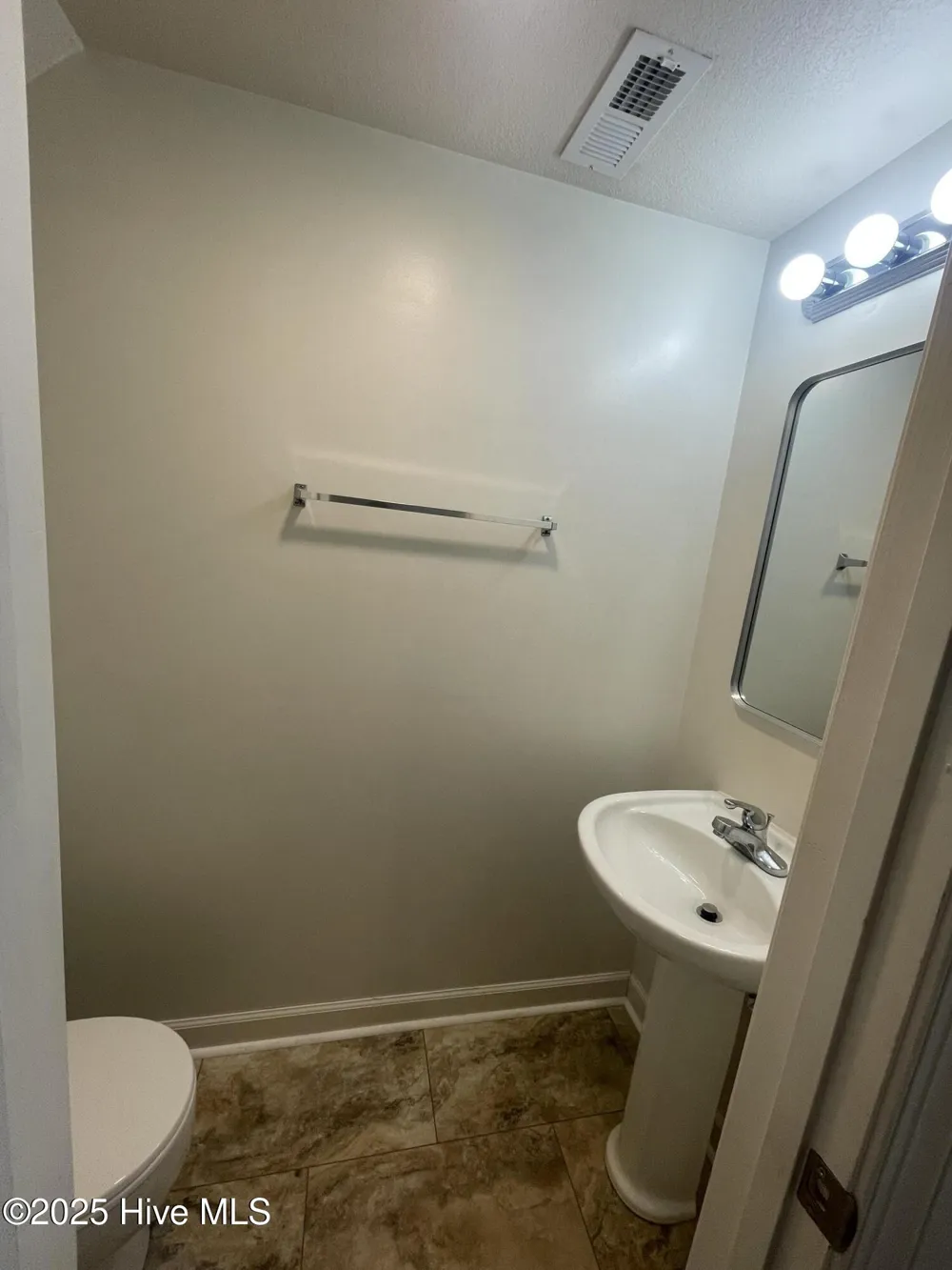 602 Springwood Drive Jacksonville, NC 28546