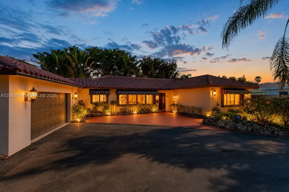 2533 NE 35th Dr Fort Lauderdale, FL 33308