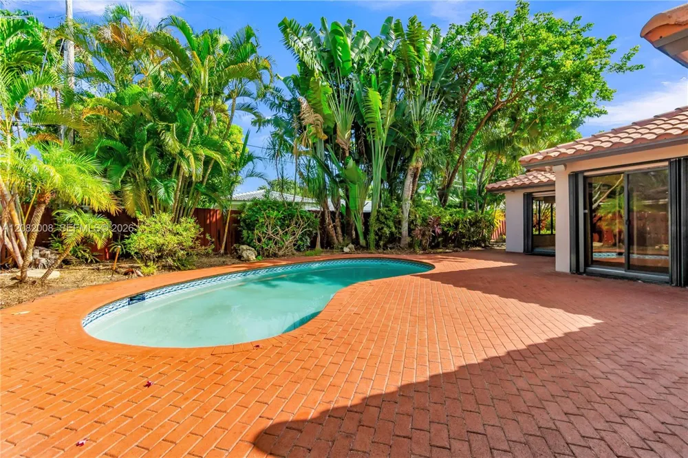 2533 NE 35th Dr Fort Lauderdale, FL 33308