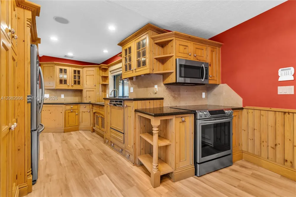 2533 NE 35th Dr Fort Lauderdale, FL 33308