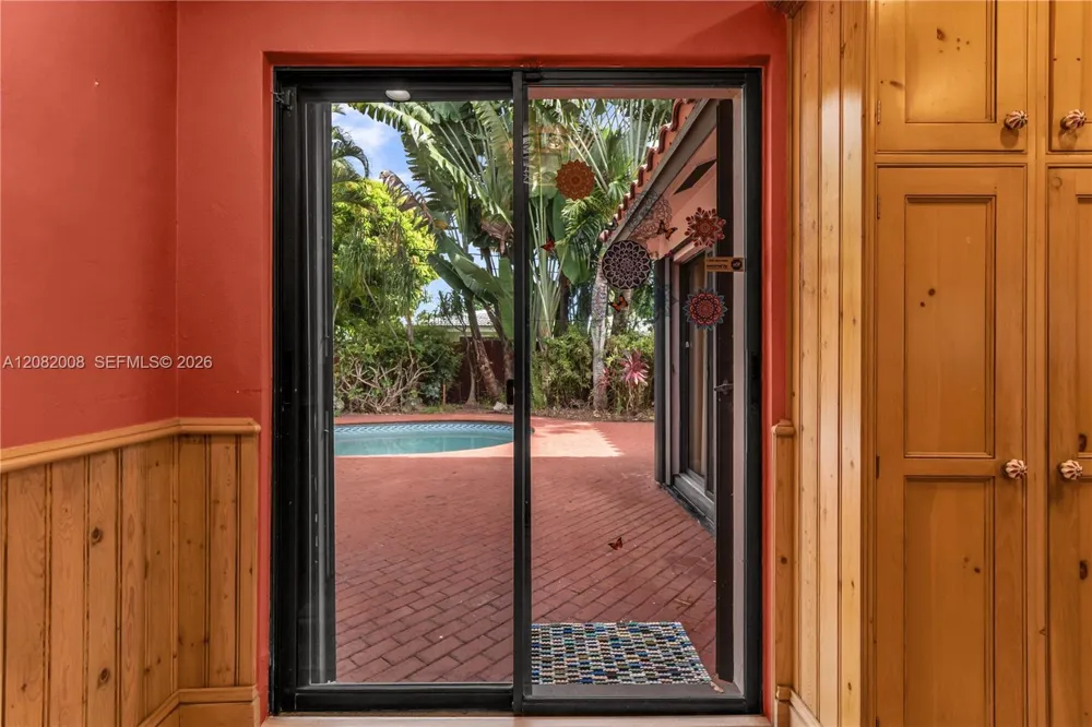 2533 NE 35th Dr Fort Lauderdale, FL 33308