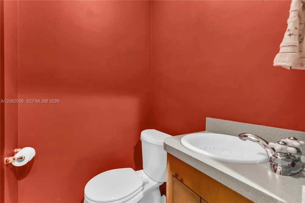 2533 NE 35th Dr Fort Lauderdale, FL 33308