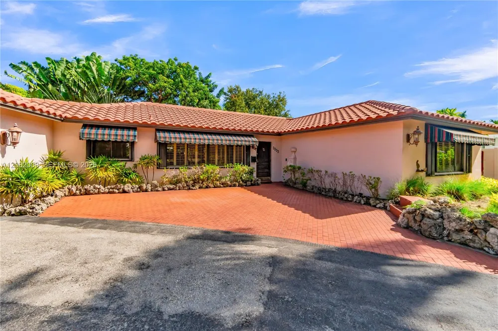 2533 NE 35th Dr Fort Lauderdale, FL 33308