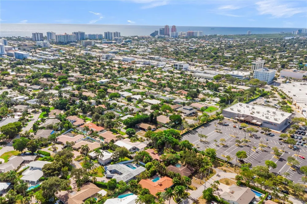 2533 NE 35th Dr Fort Lauderdale, FL 33308