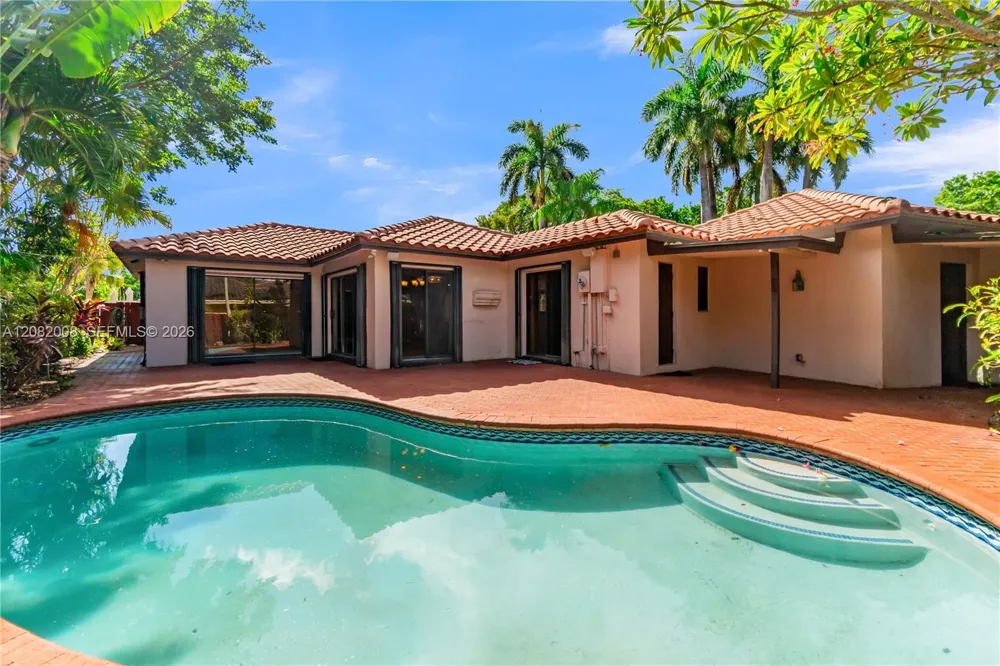 2533 NE 35th Dr Fort Lauderdale, FL 33308