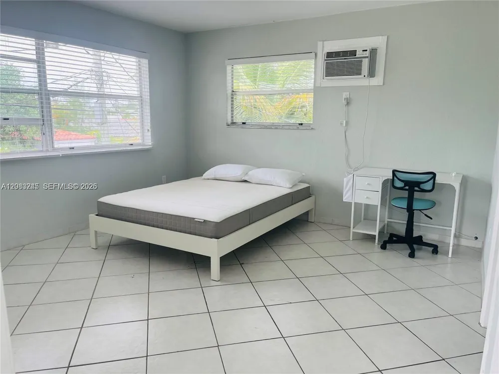 7725 CARLYLE AVE #7 Miami Beach, FL 33141