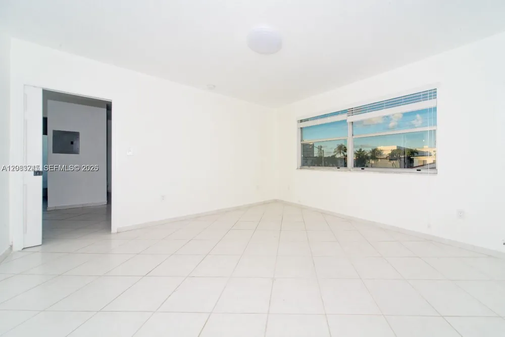 7725 CARLYLE AVE #7 Miami Beach, FL 33141