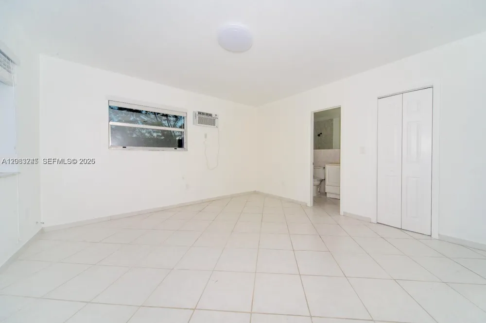7725 CARLYLE AVE #7 Miami Beach, FL 33141