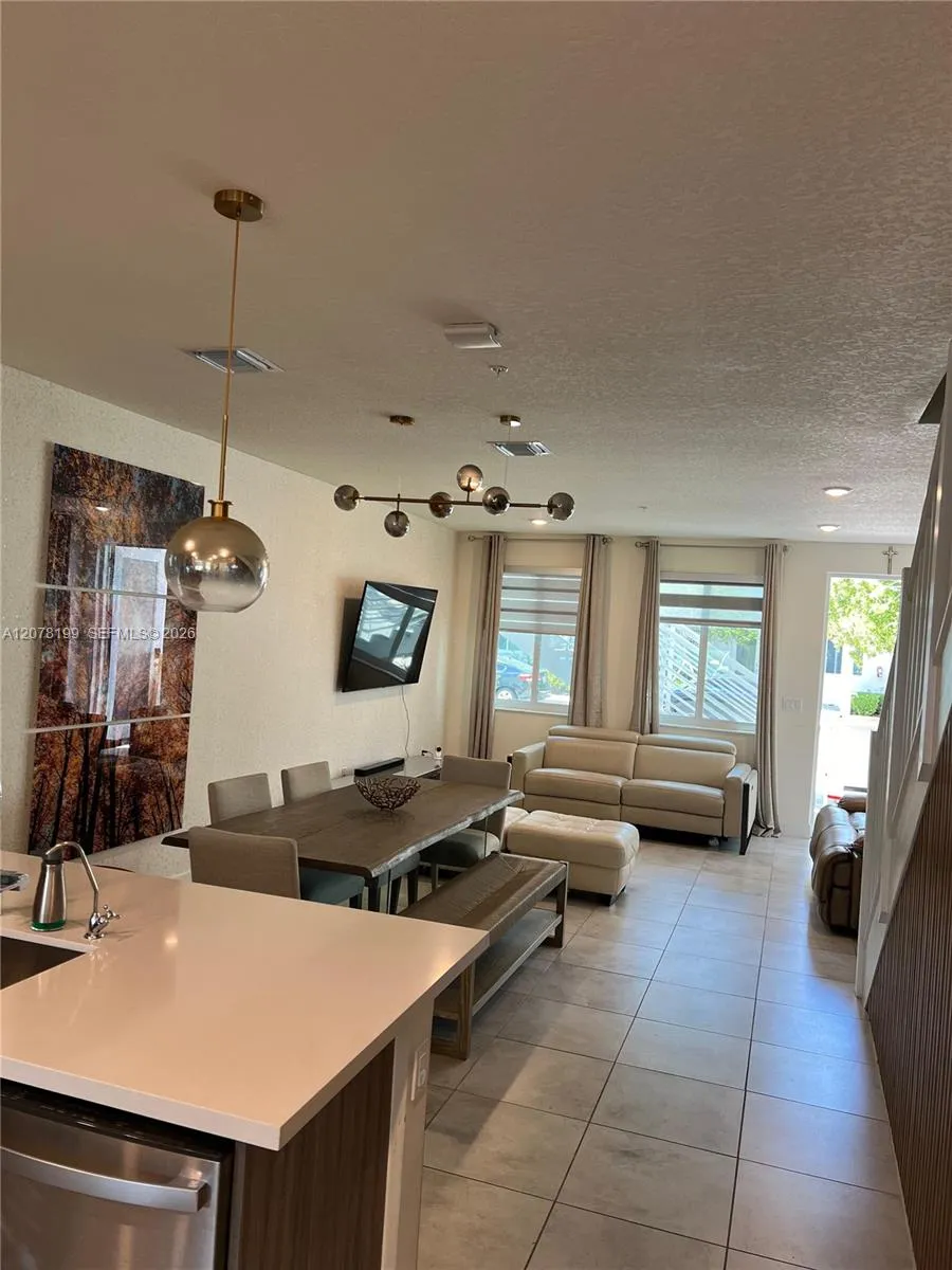 6421 NW 102nd Path #101 Doral, FL 33178