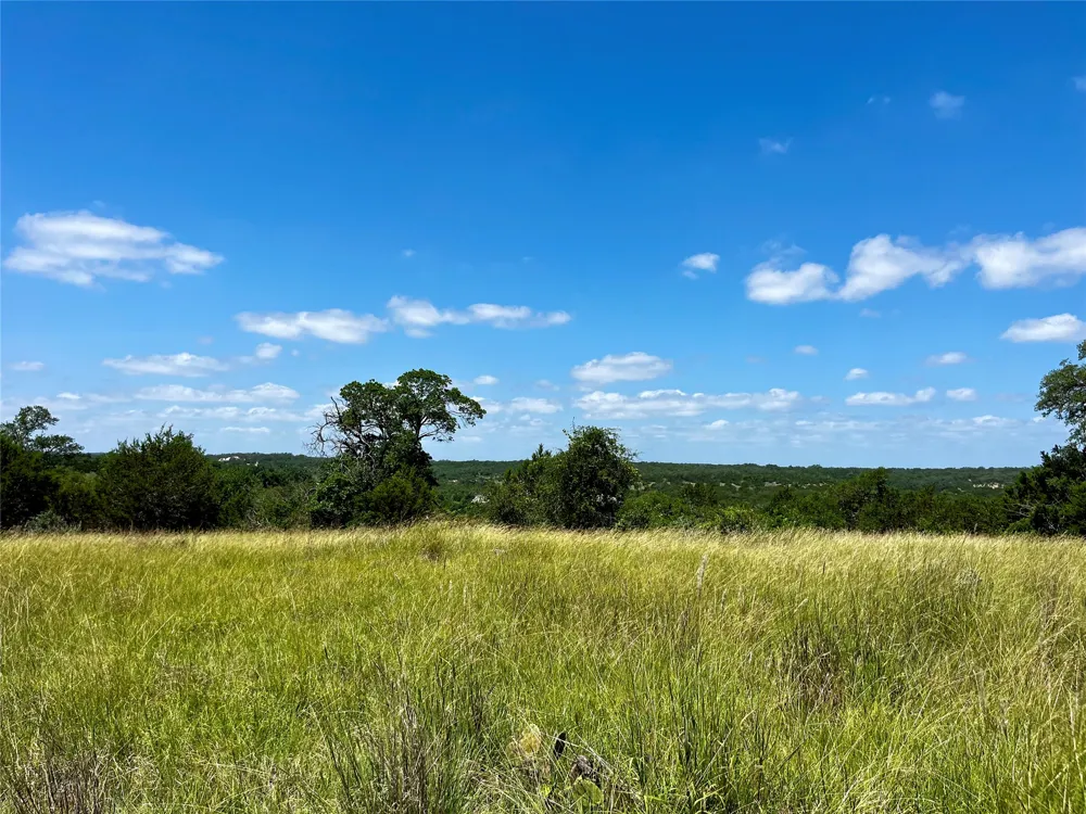 831 Hidden Creek Drive Dripping Springs, TX 78620