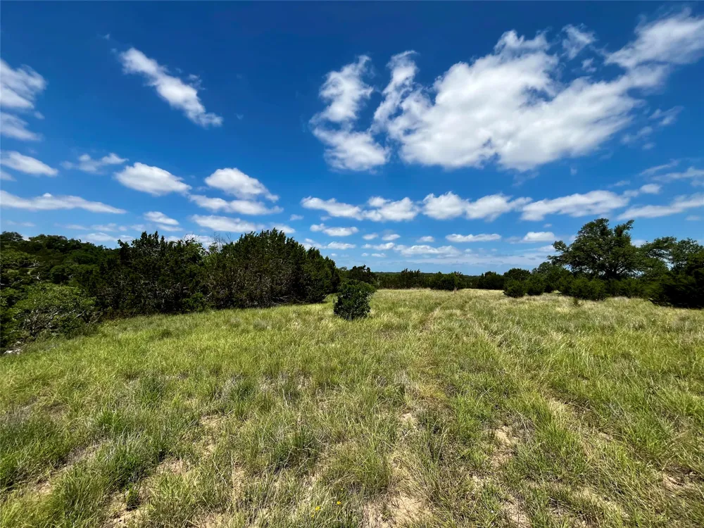 831 Hidden Creek Drive Dripping Springs, TX 78620