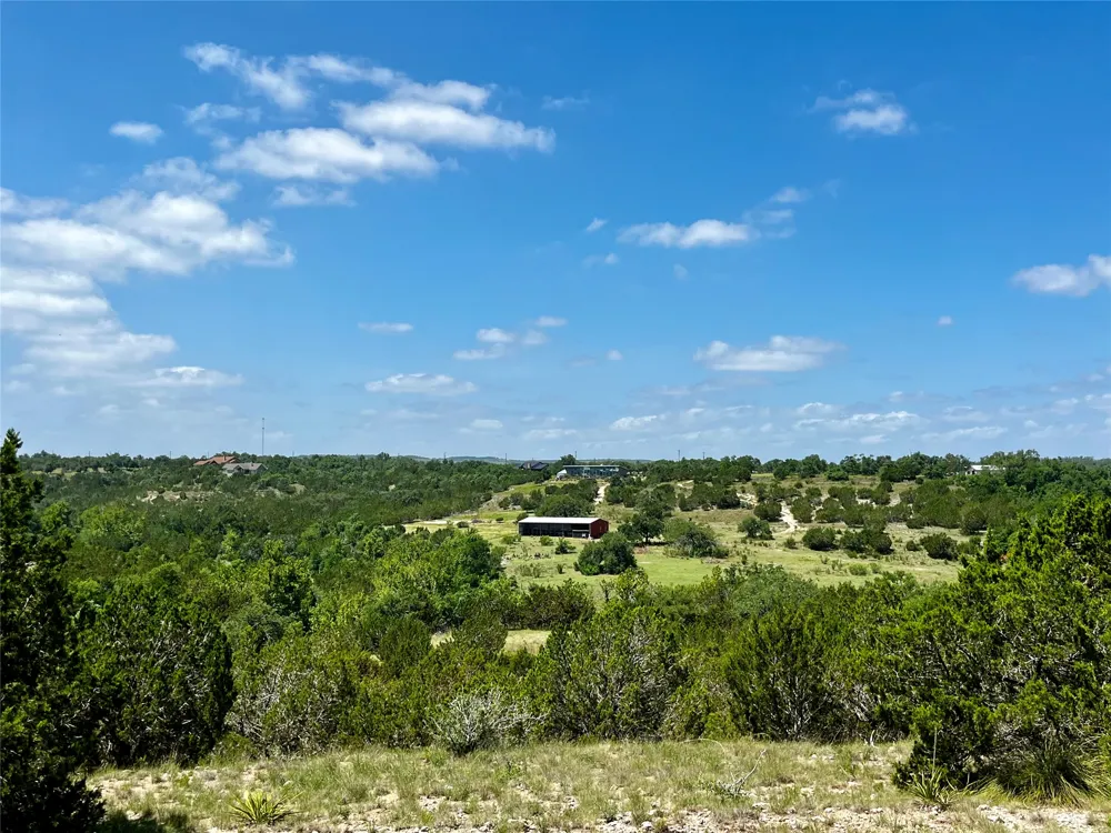 831 Hidden Creek Drive Dripping Springs, TX 78620