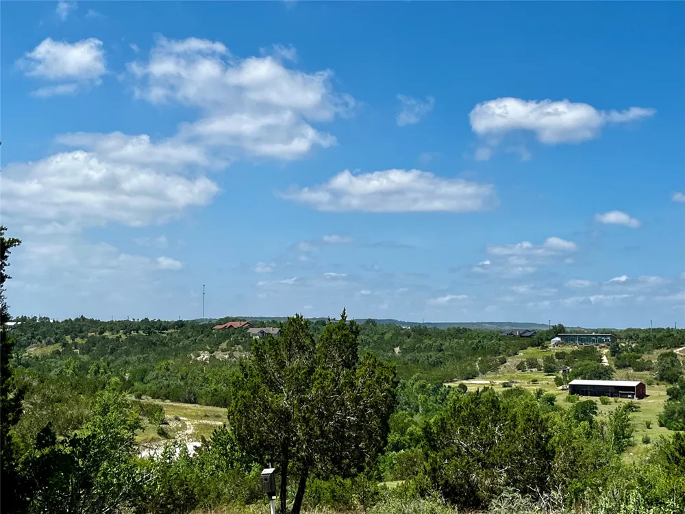 831 Hidden Creek Drive Dripping Springs, TX 78620