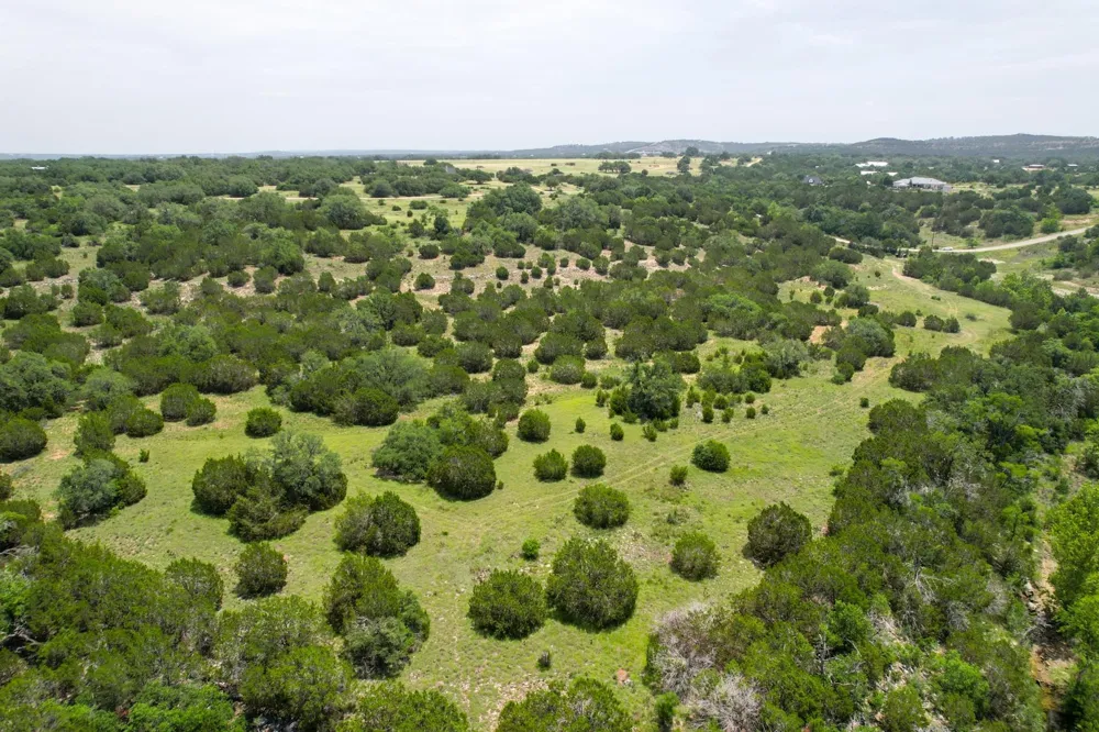 831 Hidden Creek Drive Dripping Springs, TX 78620
