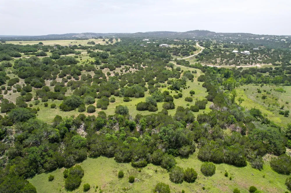 831 Hidden Creek Drive Dripping Springs, TX 78620
