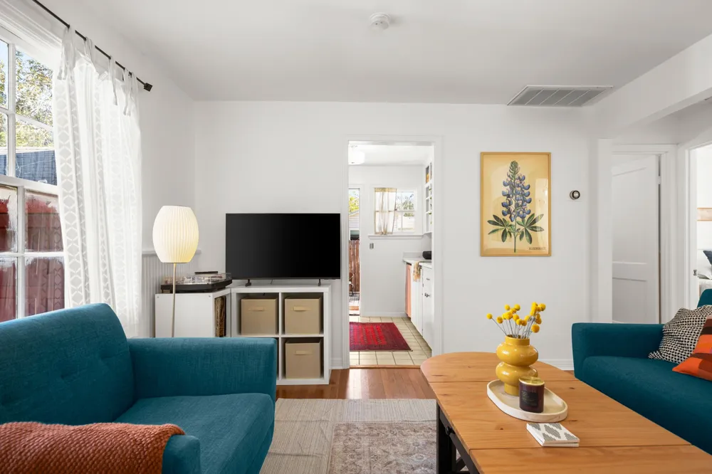 3301 Robinson Avenue Austin, TX 78722