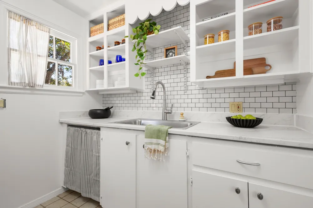 3301 Robinson Avenue Austin, TX 78722