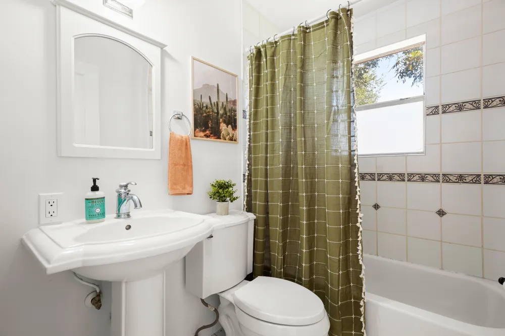 3301 Robinson Avenue Austin, TX 78722