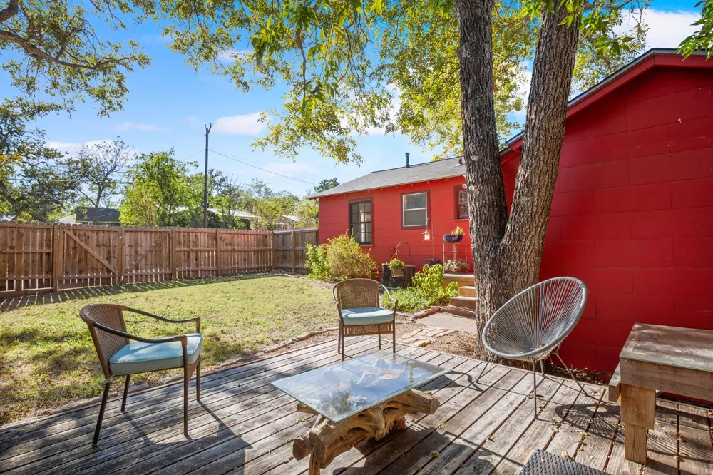 3301 Robinson Avenue Austin, TX 78722