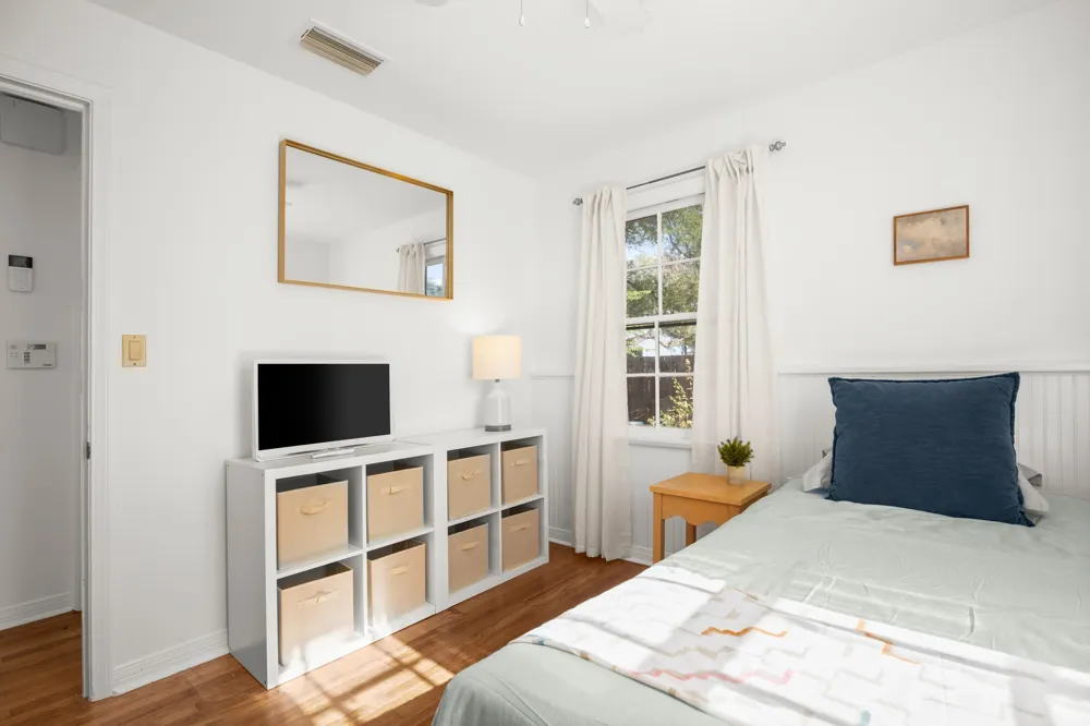 3301 Robinson Avenue Austin, TX 78722