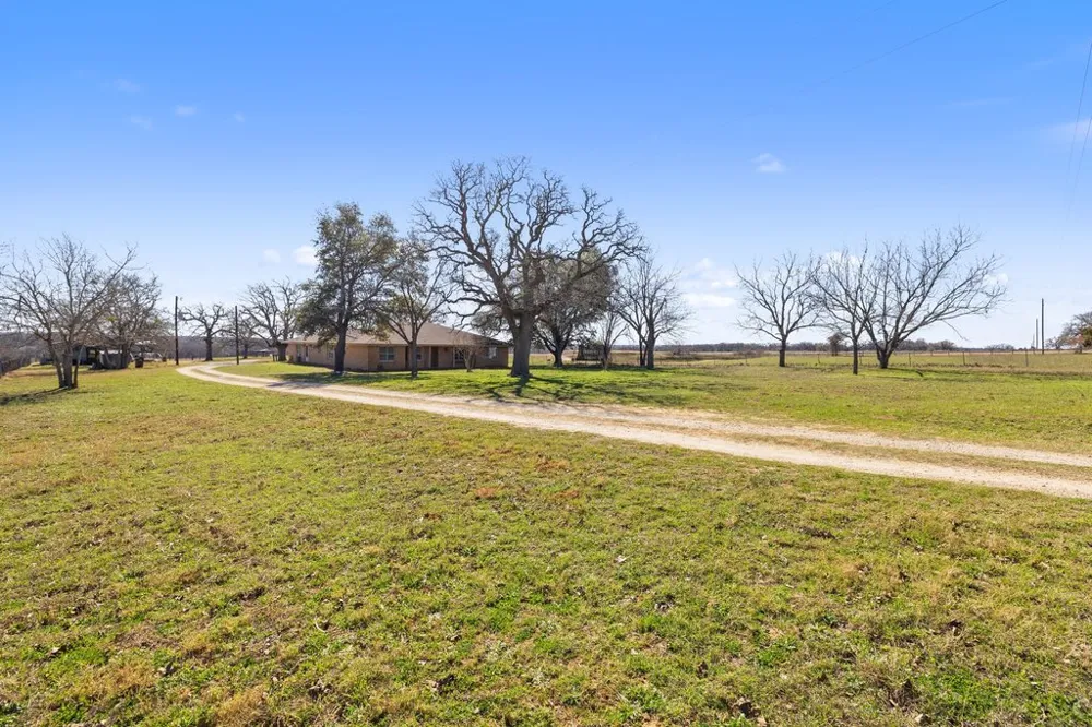 950 S Fm 486 Thorndale, TX 76577