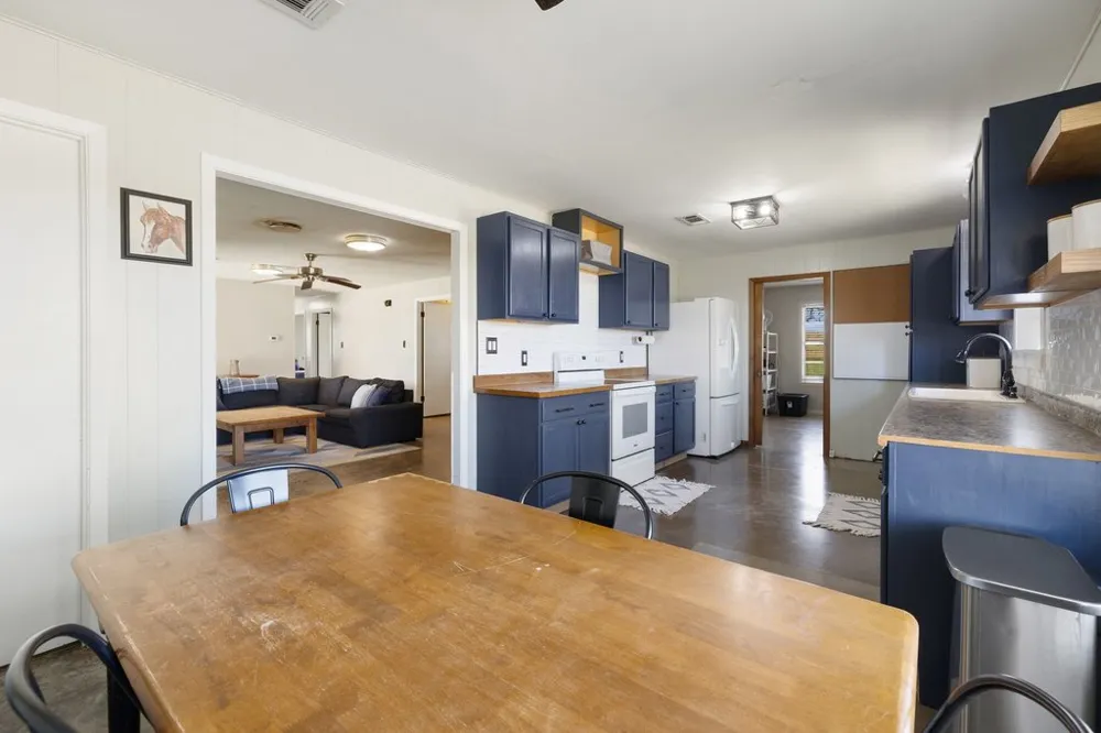 950 S Fm 486 Thorndale, TX 76577