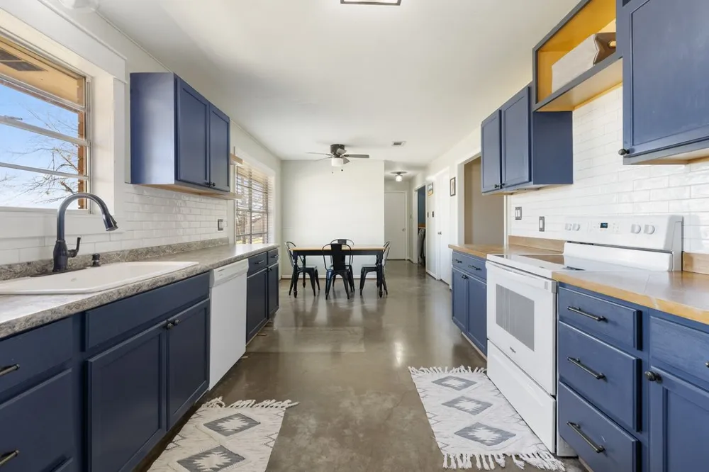 950 S Fm 486 Thorndale, TX 76577