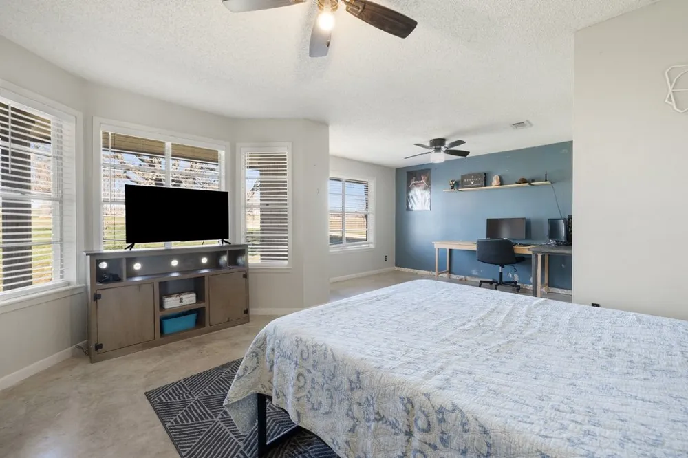 950 S Fm 486 Thorndale, TX 76577