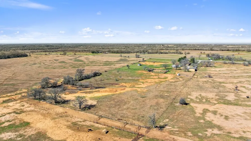 950 S Fm 486 Thorndale, TX 76577