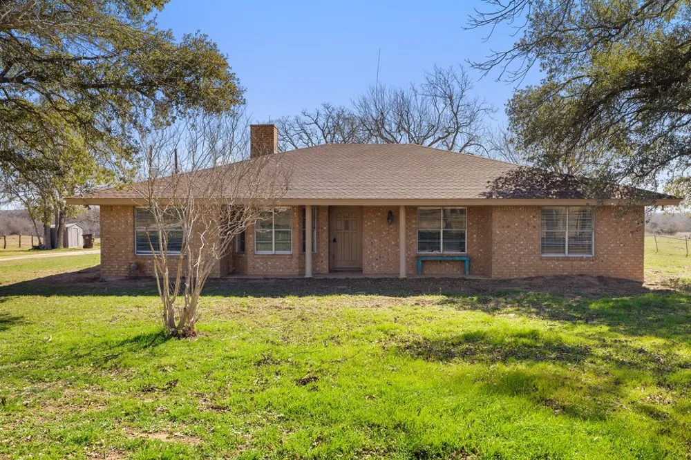 950 S Fm 486 Thorndale, TX 76577
