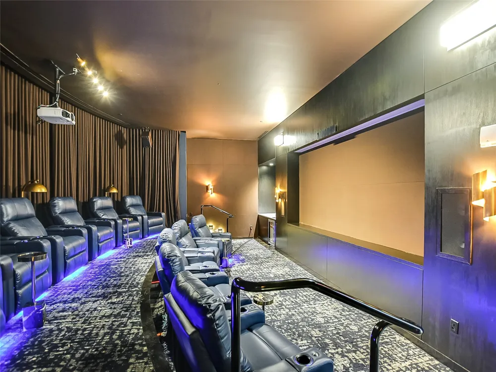 200 Congress Avenue #30E Austin, TX 78701
