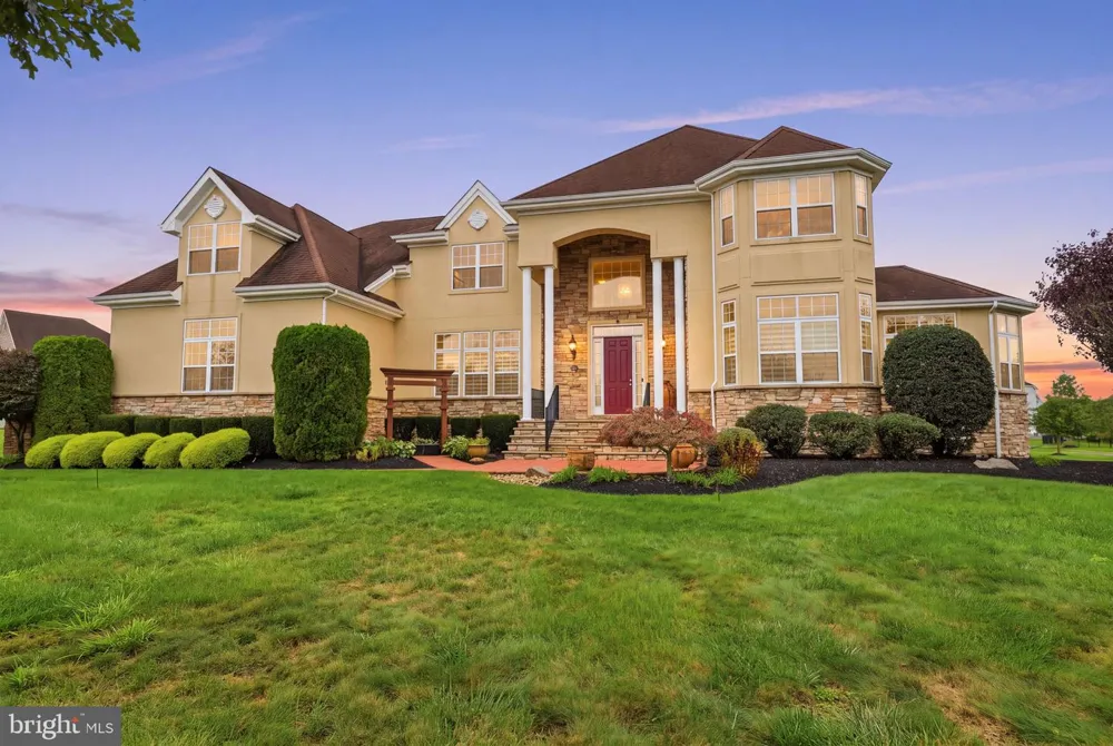 36 BELMONT CIRCLE Columbus, NJ 08022