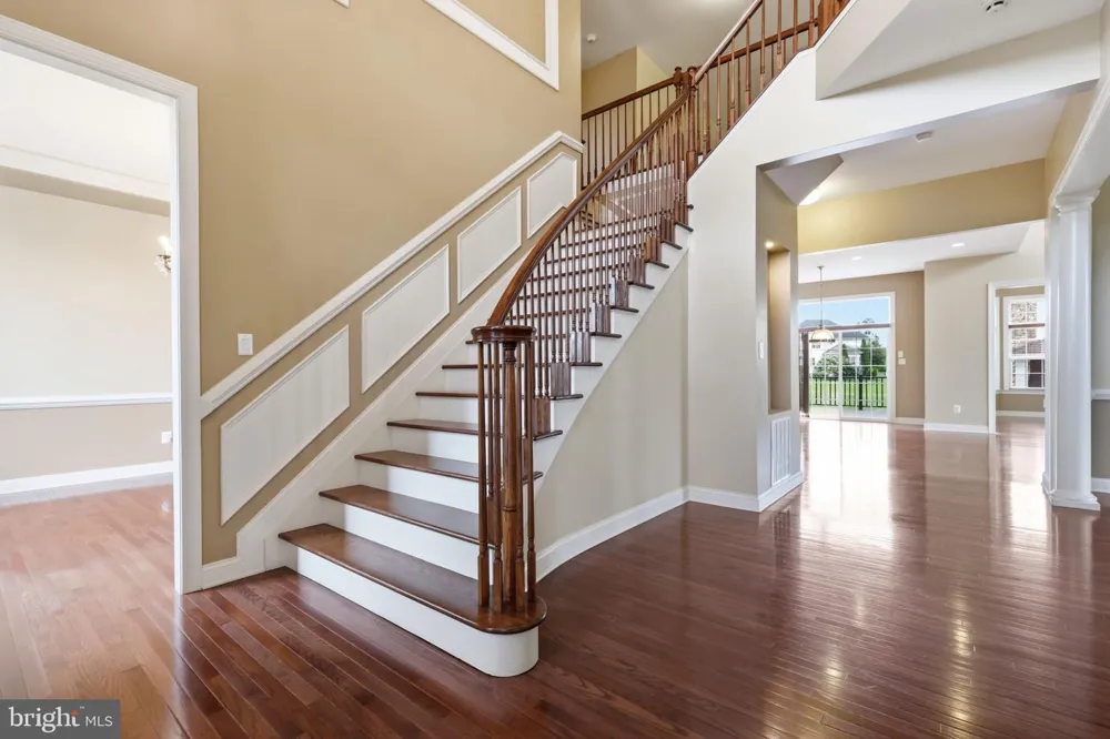 36 BELMONT CIRCLE Columbus, NJ 08022