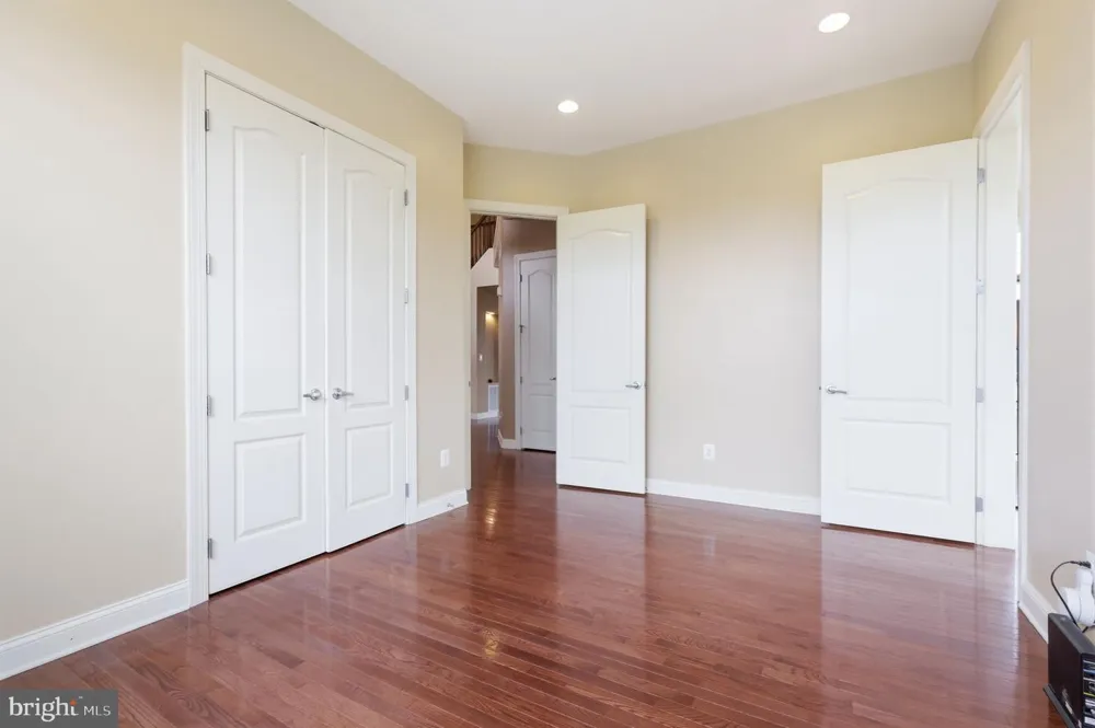 36 BELMONT CIRCLE Columbus, NJ 08022
