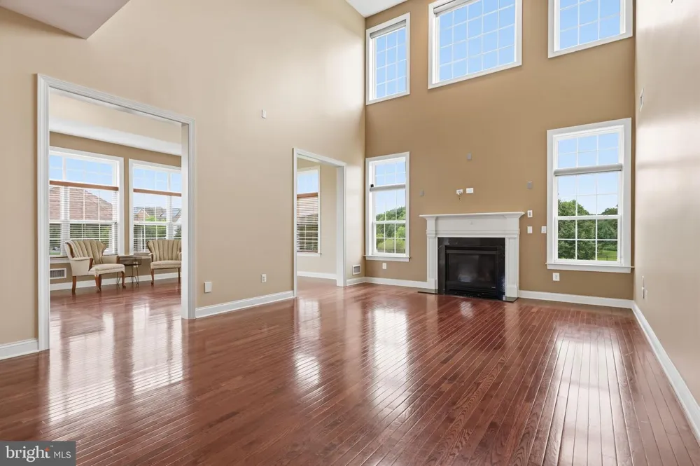 36 BELMONT CIRCLE Columbus, NJ 08022