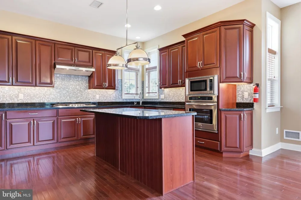36 BELMONT CIRCLE Columbus, NJ 08022