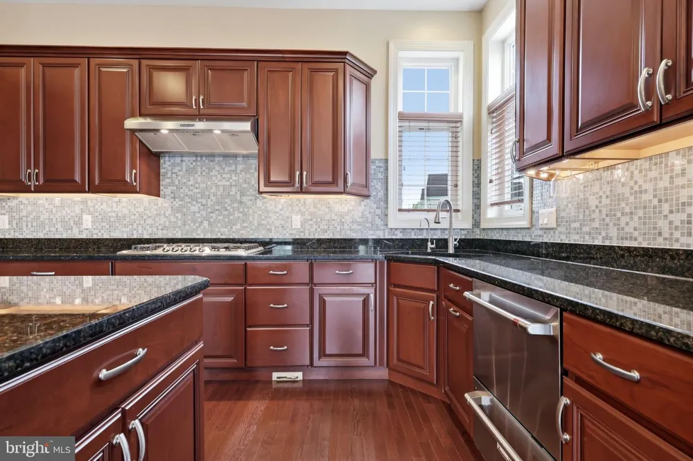 36 BELMONT CIRCLE Columbus, NJ 08022