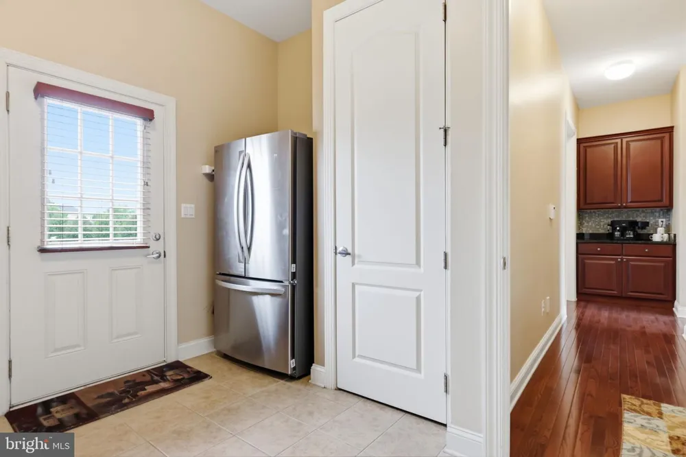 36 BELMONT CIRCLE Columbus, NJ 08022