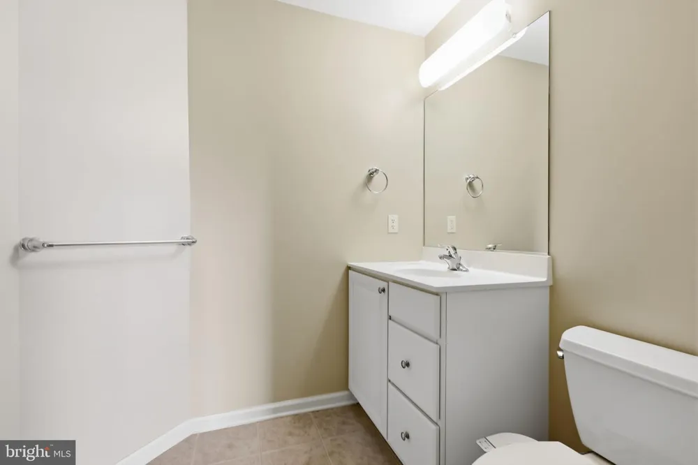 36 BELMONT CIRCLE Columbus, NJ 08022