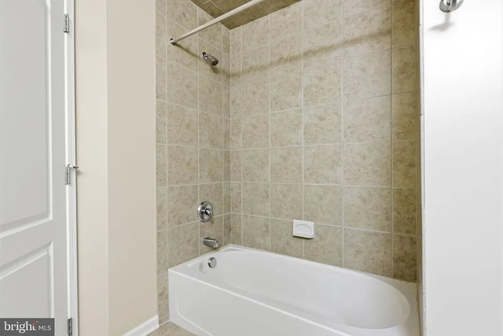 36 BELMONT CIRCLE Columbus, NJ 08022