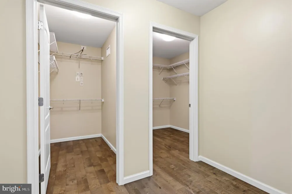 36 BELMONT CIRCLE Columbus, NJ 08022
