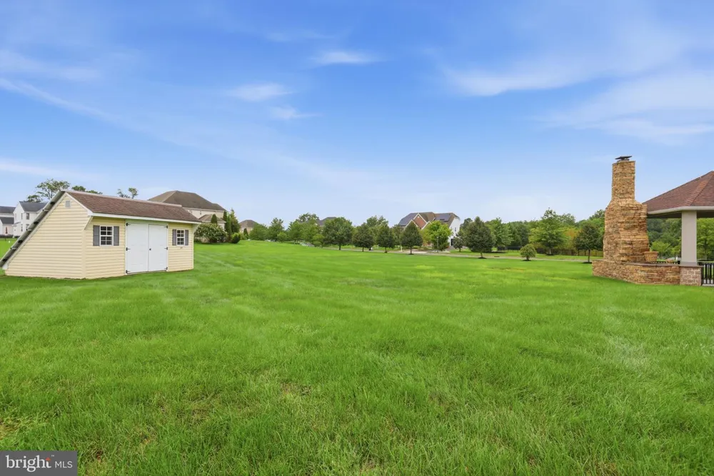 36 BELMONT CIRCLE Columbus, NJ 08022