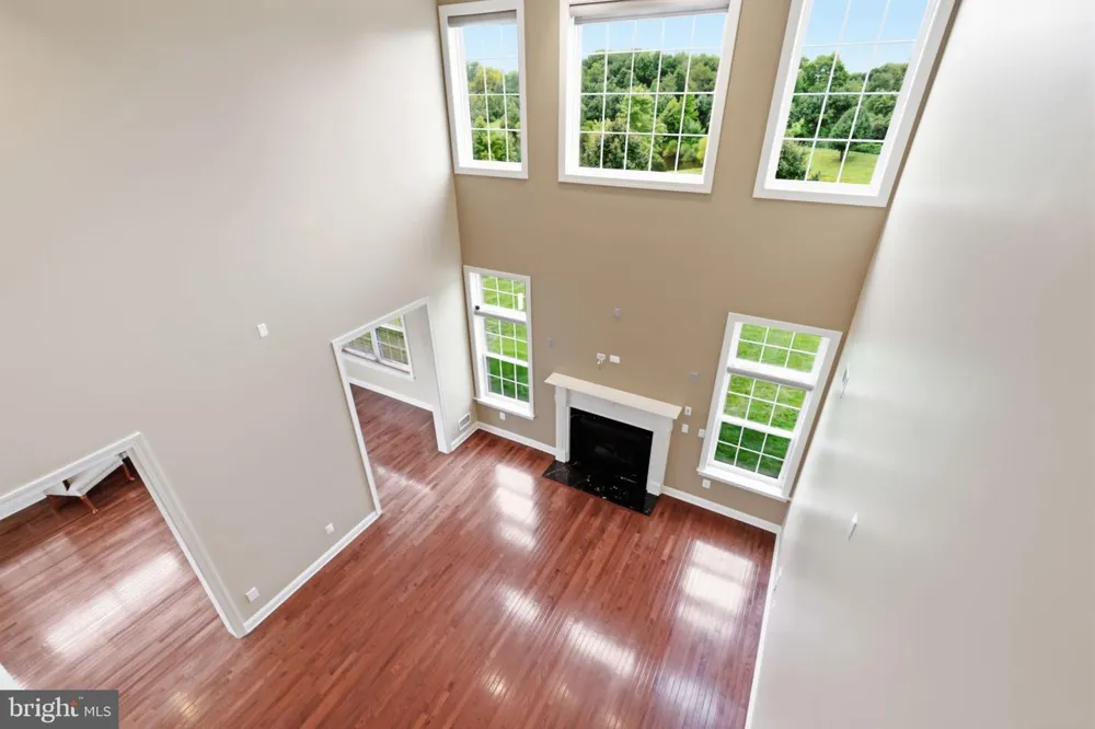 36 BELMONT CIRCLE Columbus, NJ 08022