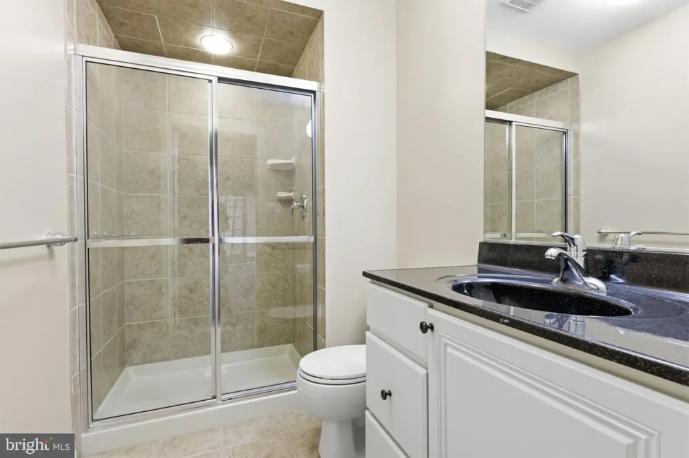 36 BELMONT CIRCLE Columbus, NJ 08022