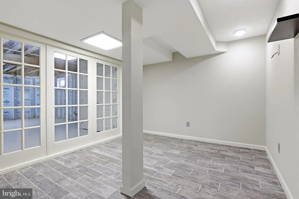 36 BELMONT CIRCLE Columbus, NJ 08022