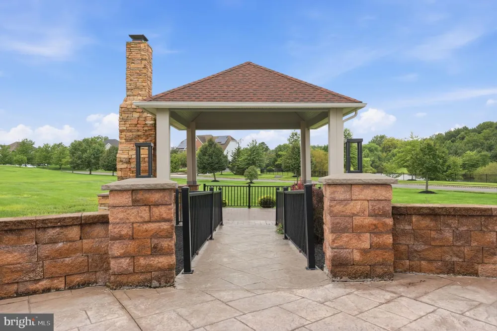 36 BELMONT CIRCLE Columbus, NJ 08022